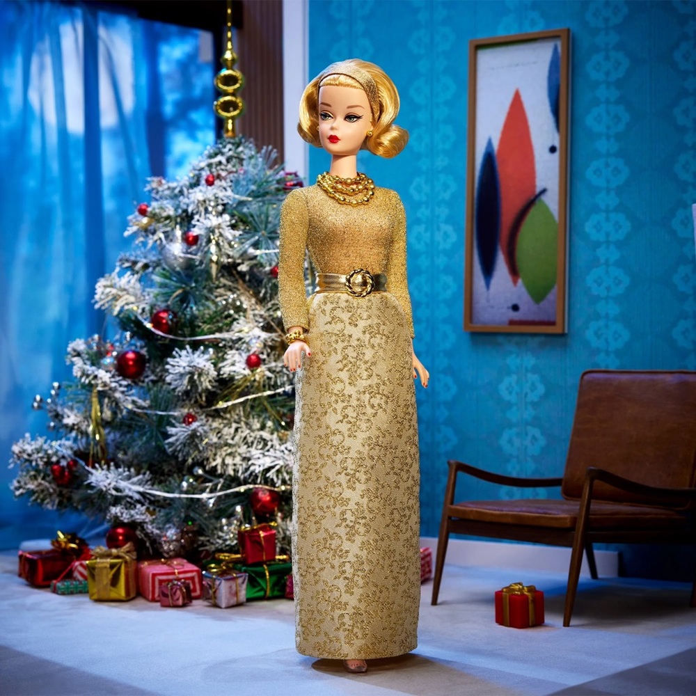 Creations Exclusive Barbie Signature
12 Days Christmas Barbie Doll Accessories